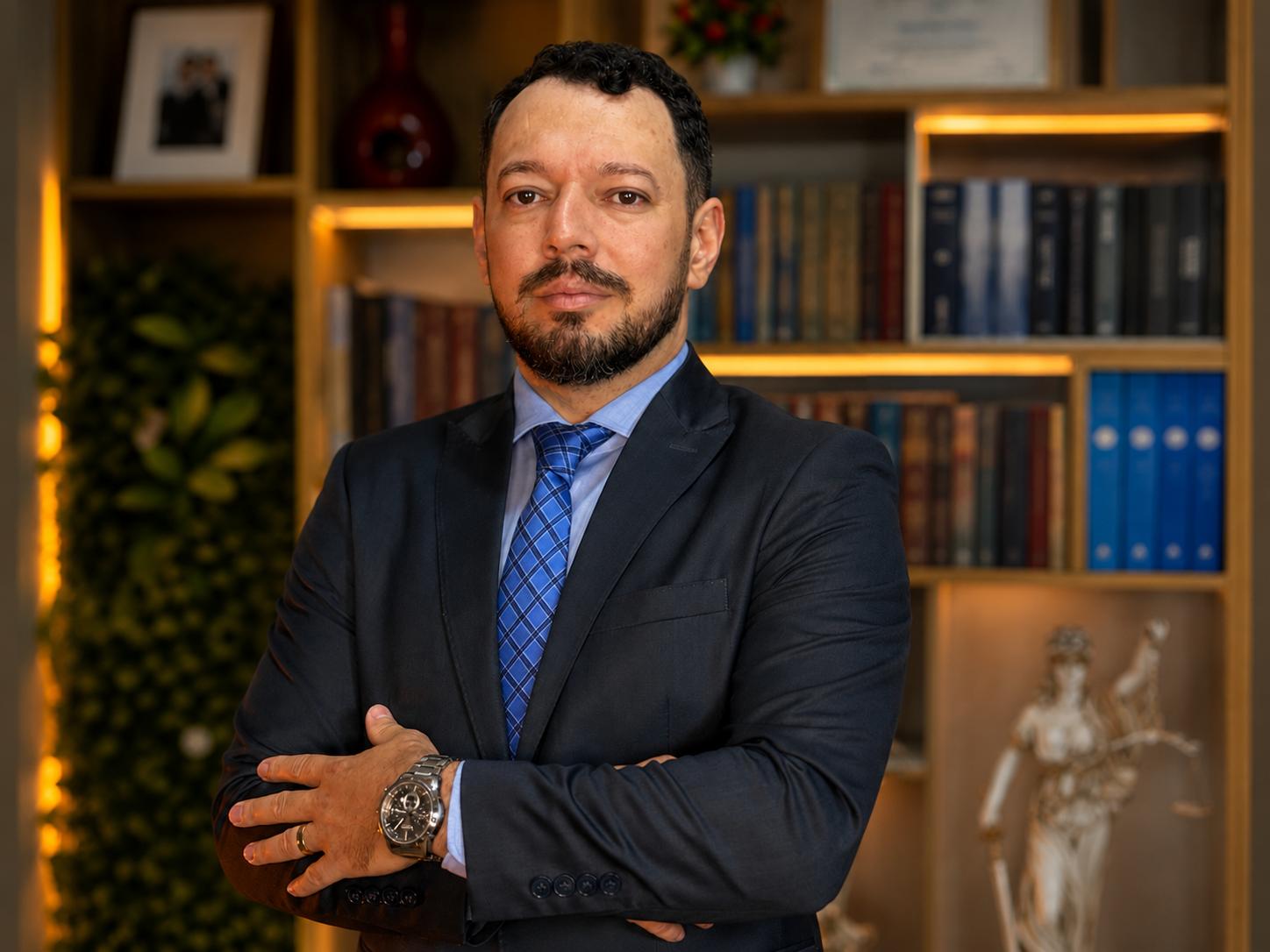 Dr. Elielson Araújo, advogado